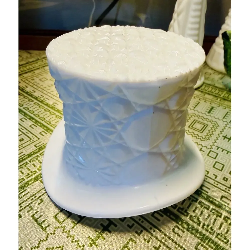 Vintage Milk Glass Top Hat Vase 4.5” Pressed Starburst Geometric Pattern